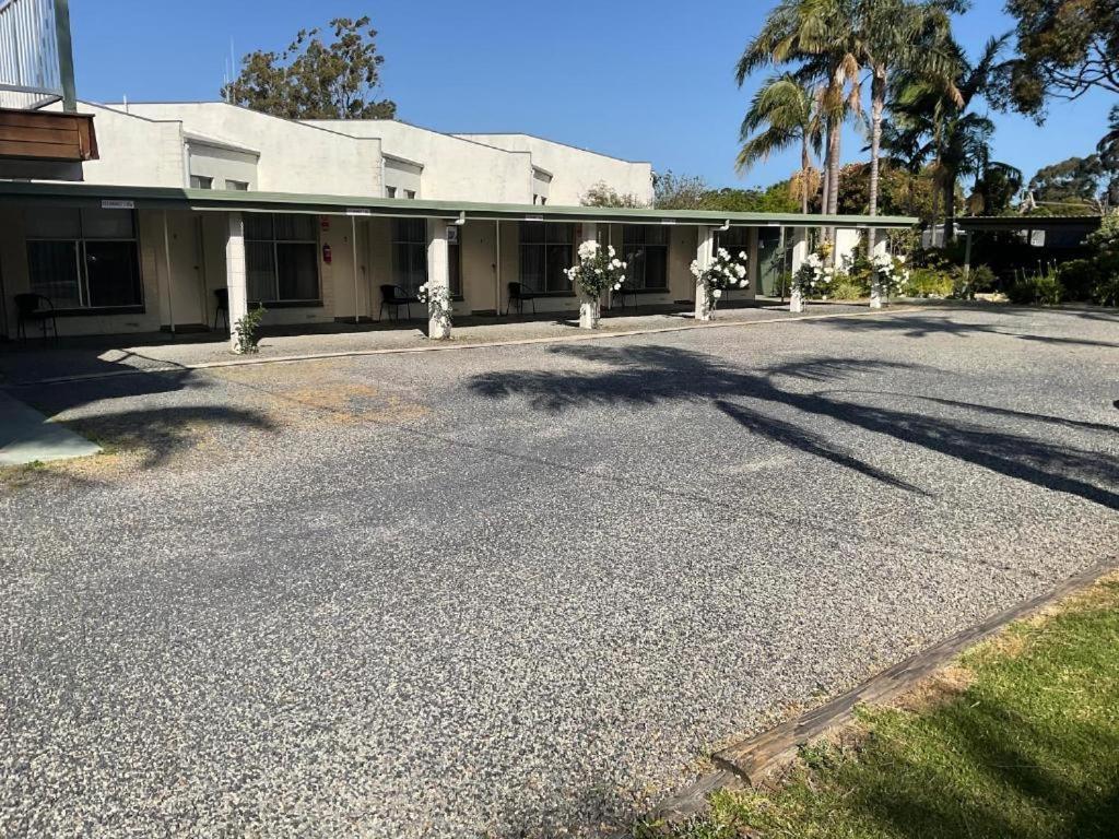 The Silver Bream Motel & Self Contained Units Mallacoota Eksteriør bilde